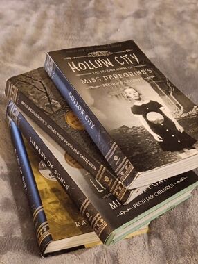 Miss Peregrine's Peculiar Children Paperback Set - Black & Cream Covers